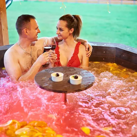 Osada Orlica Klimatyczne Z Widokiem Na Gory I Termalnym Sauna Jacuzzi 4 Km Od Zieleniec Arena Chalet